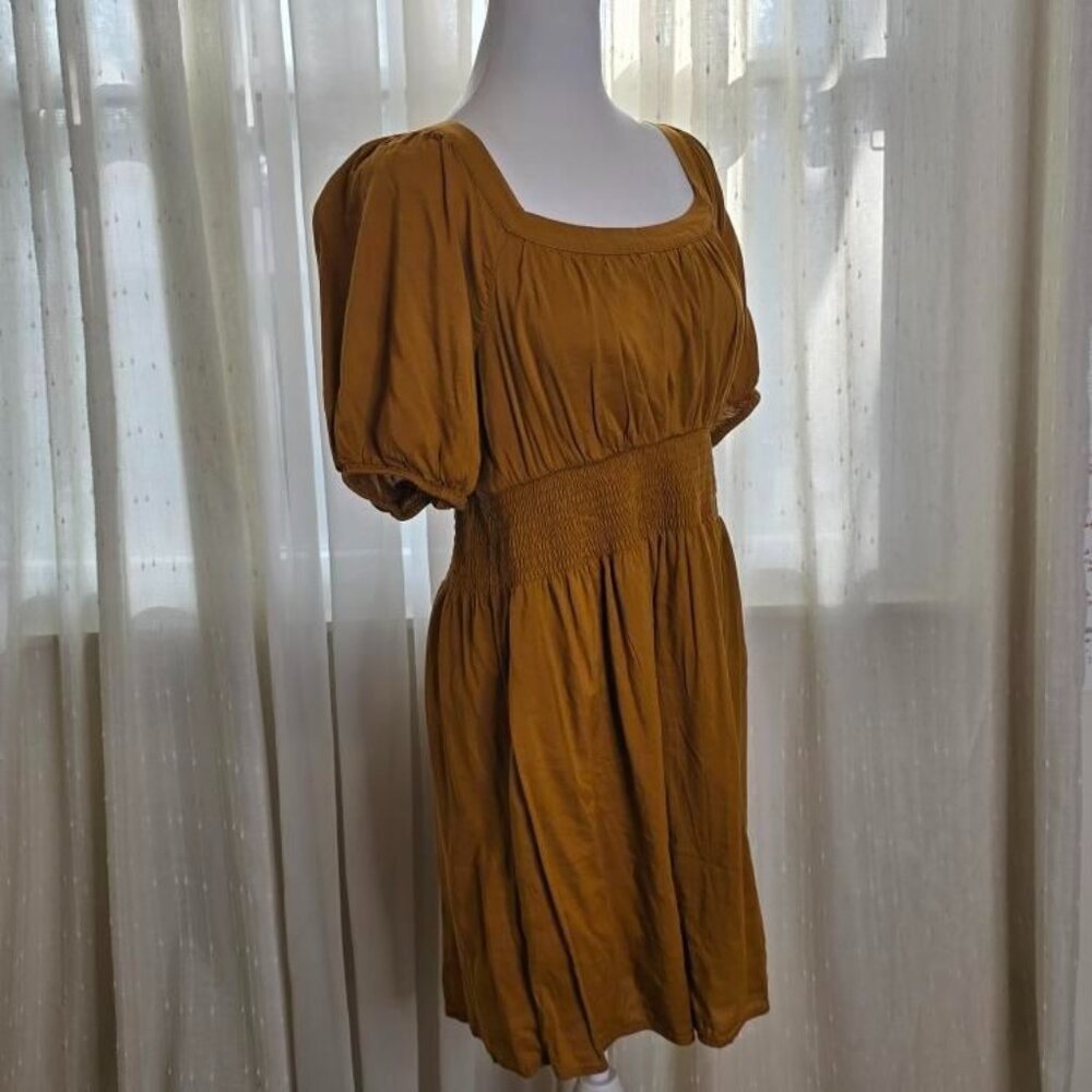Golden Brown Short Puff Sleeve